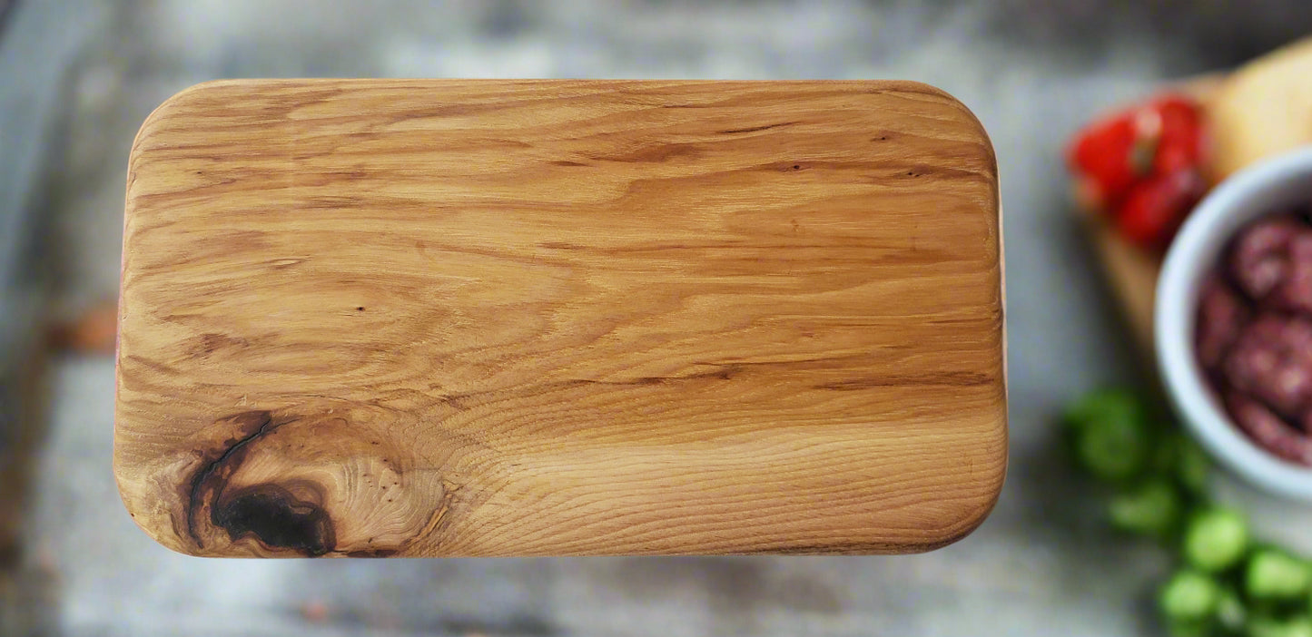 CUSTOM CRAFTED CHARCUTERIE BOARDS