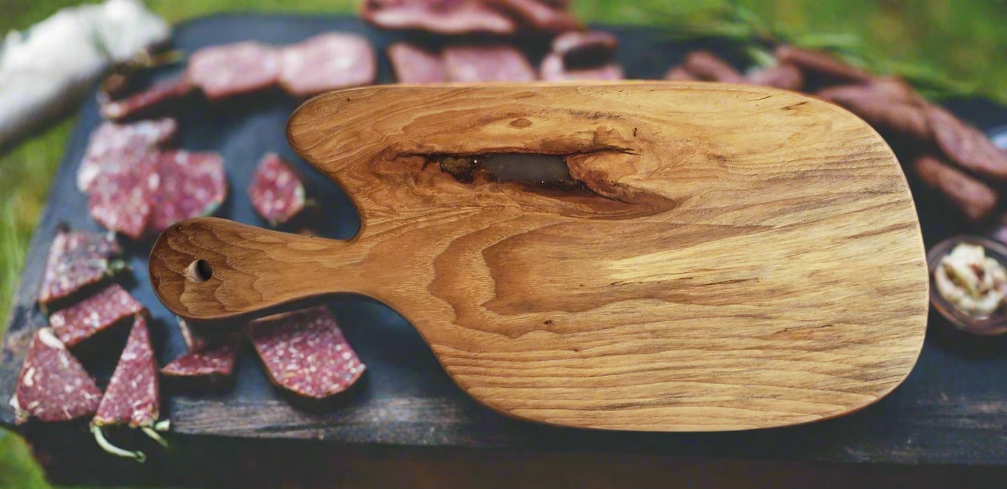 CUSTOM CRAFTED CHARCUTERIE BOARDS