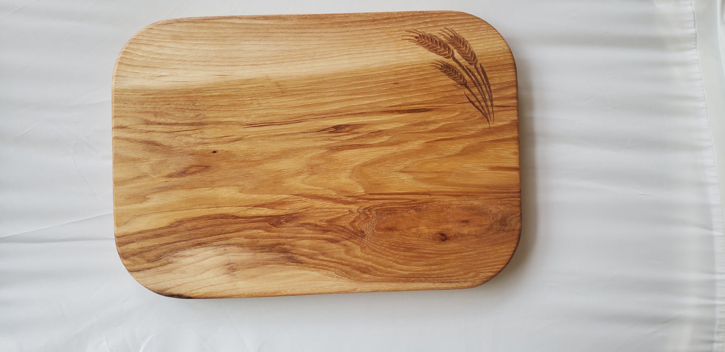 CUSTOM CRAFTED CHARCUTERIE BOARDS