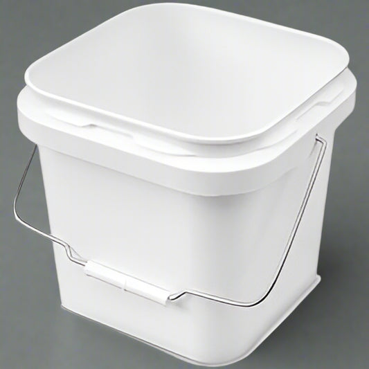 WHITE PLASTIC FOOD CONTAINERS/LIDS