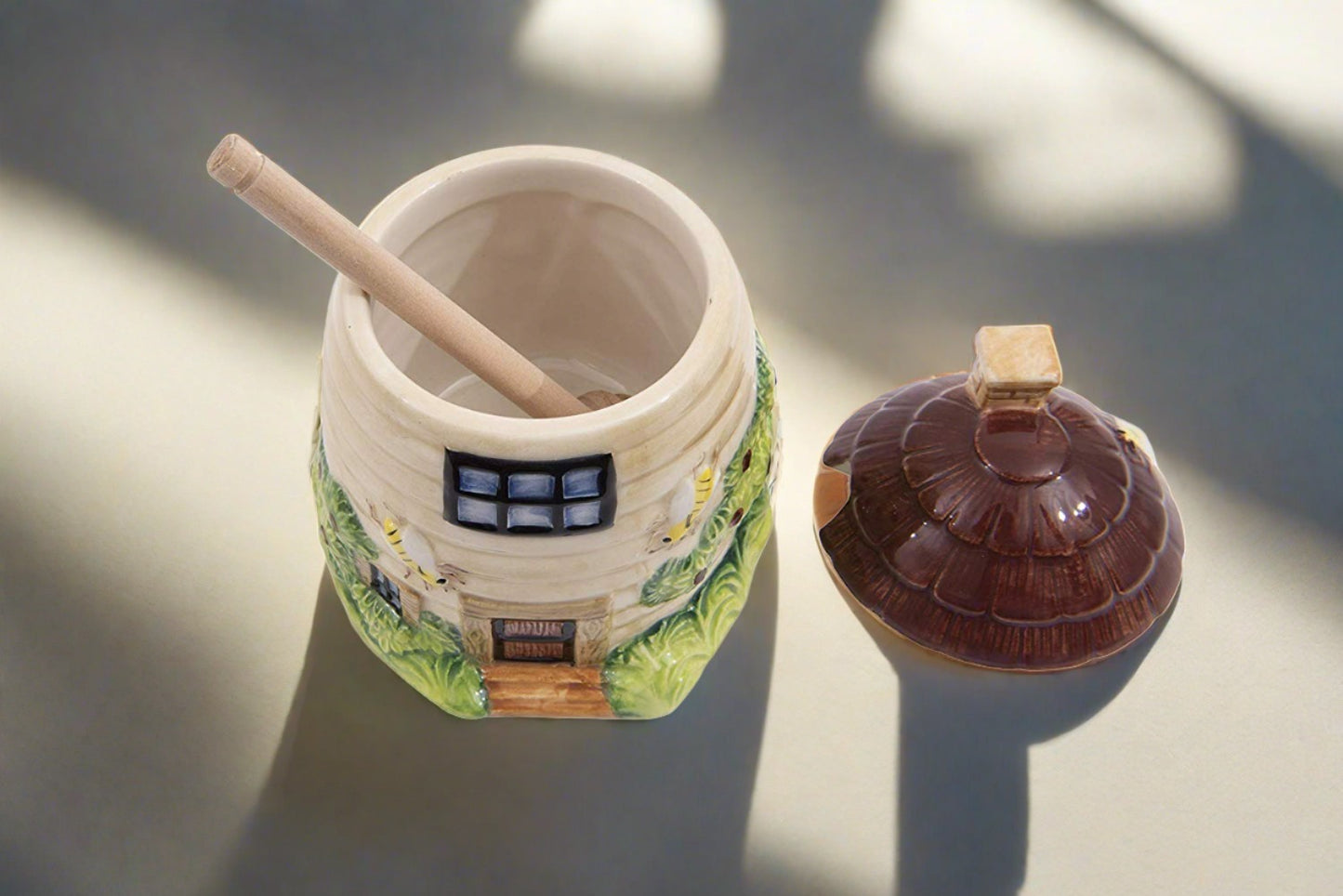 Country Cottage Honey Pot - Beatty Honey